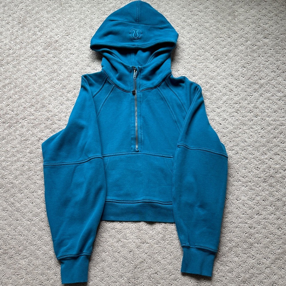 Lululemon sweatshirt